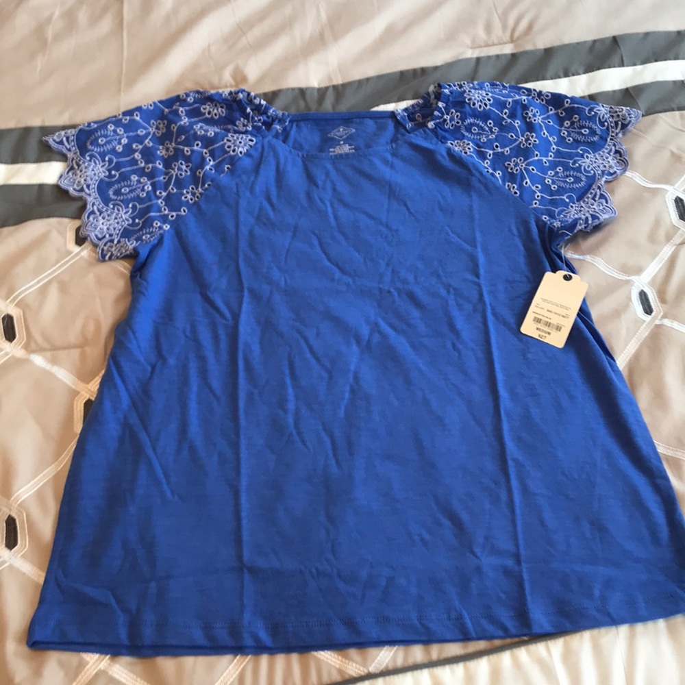 🎈Blue St John’s Bay Medium Women’s Shirt - Picture 2 of 5